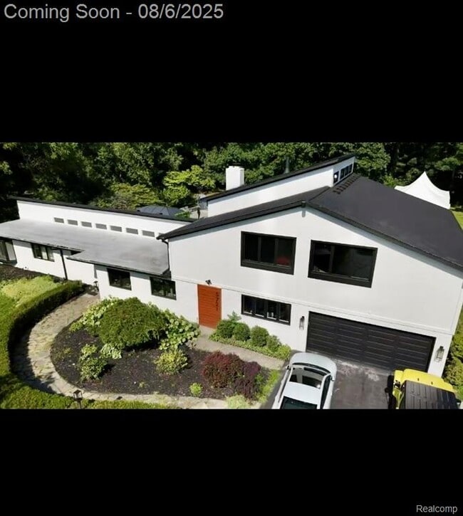 Building Photo - 5721 Kenmoor Rd