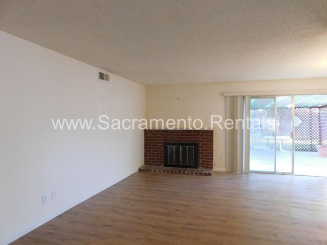 Building Photo - 3 br, 2 bath House - 7601 Bierston Street