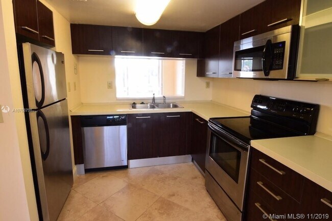 Foto del edificio - 775 NW 91st Ter