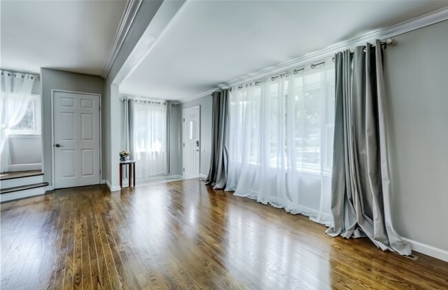 Foto del edificio - 138 Cherry Rd