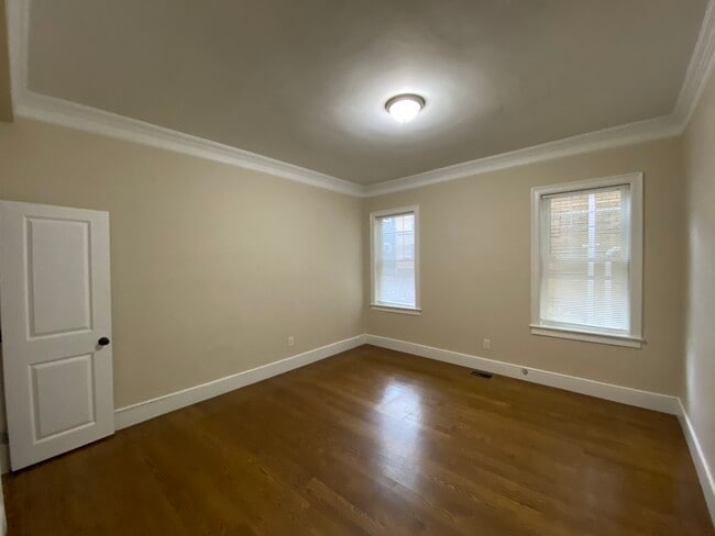 Building Photo - 27 Lamartine St