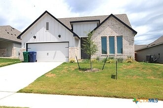 Building Photo - 2466 Bee Crk Dr