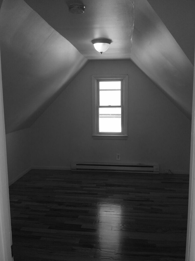 Building Photo - 611 Colorado Ave