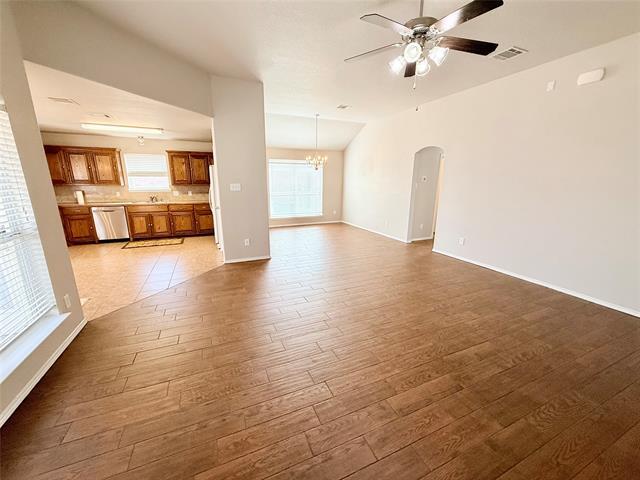 Foto del edificio - 329 Hacienda Dr