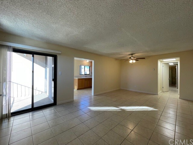 Building Photo - 874 S Marengo Ave
