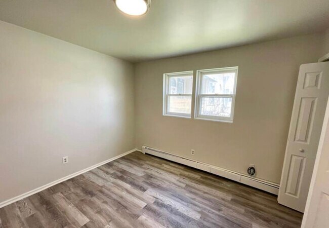 Foto del edificio - 700 E Parkway Ave