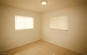 Building Photo - 122 Gordon Ave S