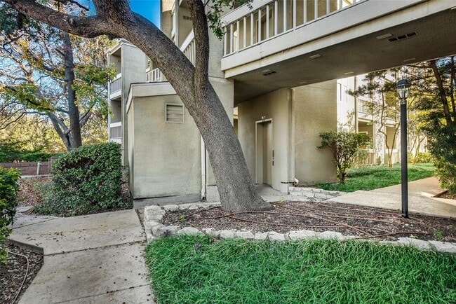 5310 Keller Springs Rd Unit 221 Dallas Tx 75248 Condo For Rent In Dallas Tx Apartments Com