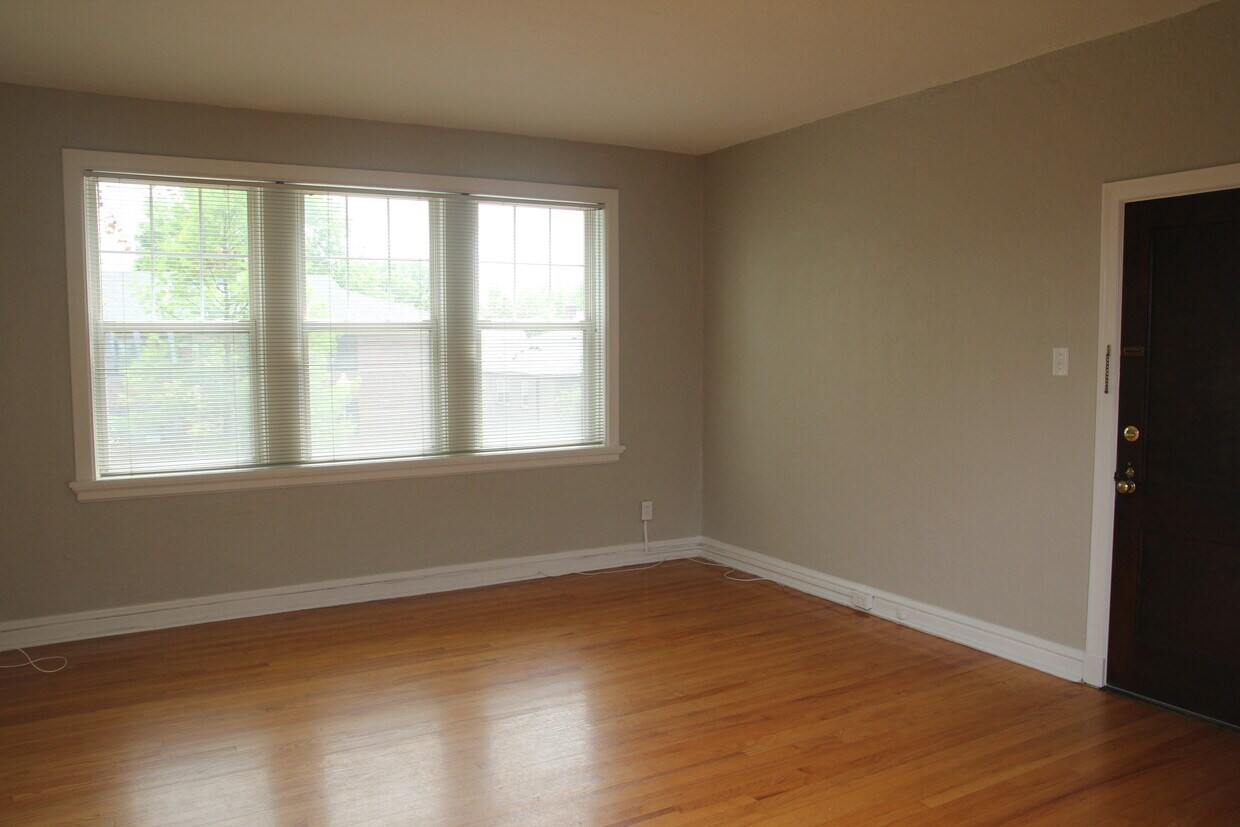 Foto principal - 7507 Oxford Dr