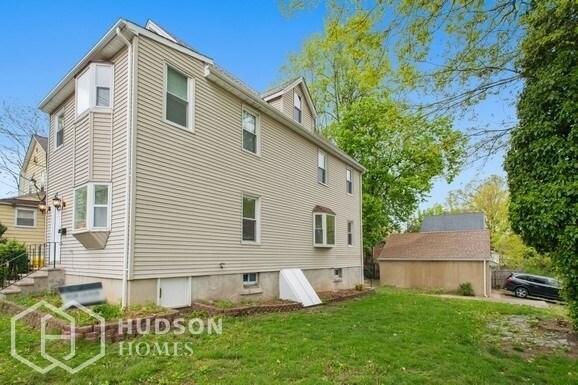 Building Photo - 83 E Forest Ave