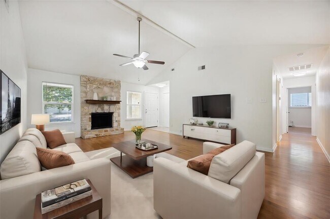 Foto del edificio - 11513 Sweetwater Trail