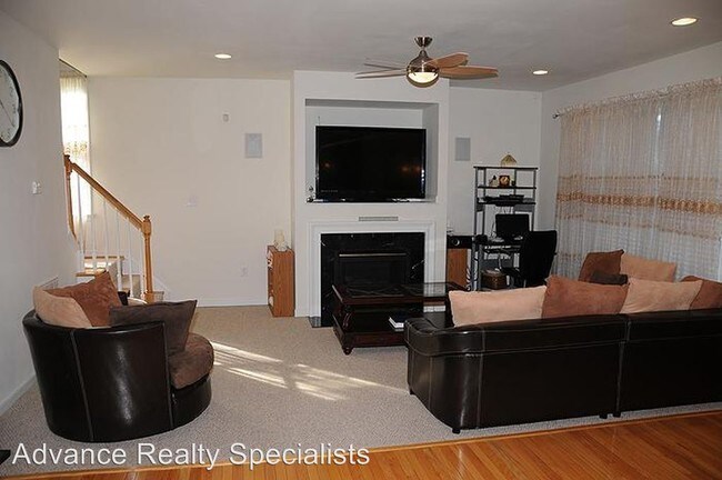 Building Photo - 4 br, 3.5 bath House - 11609 Parsons Walk Ct