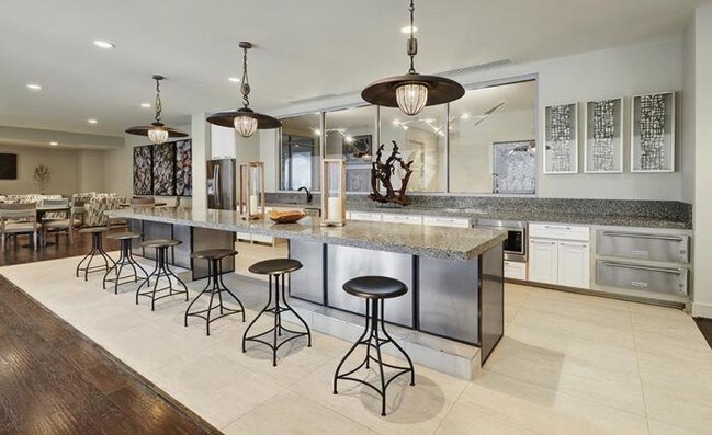 Building Photo - 0 bedroom in Houston TX 77006