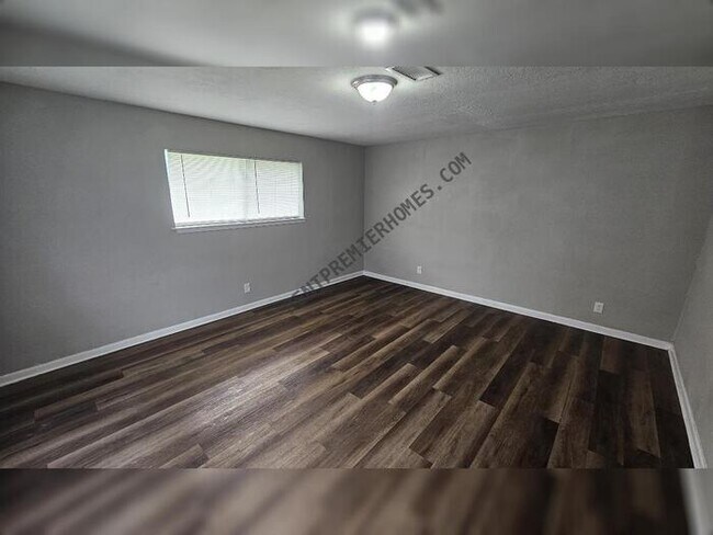 Foto del edificio - 5458 Osprey Dr