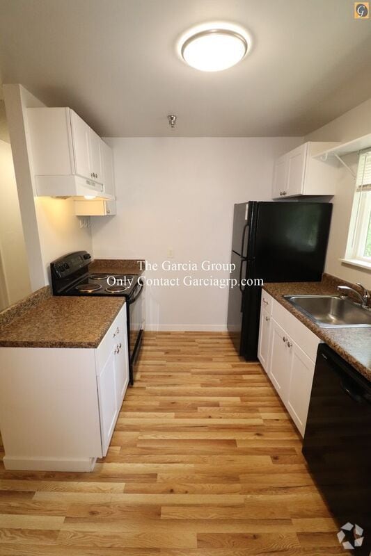 Building Photo - 2626 SW Beaverton Hillsdale Hwy