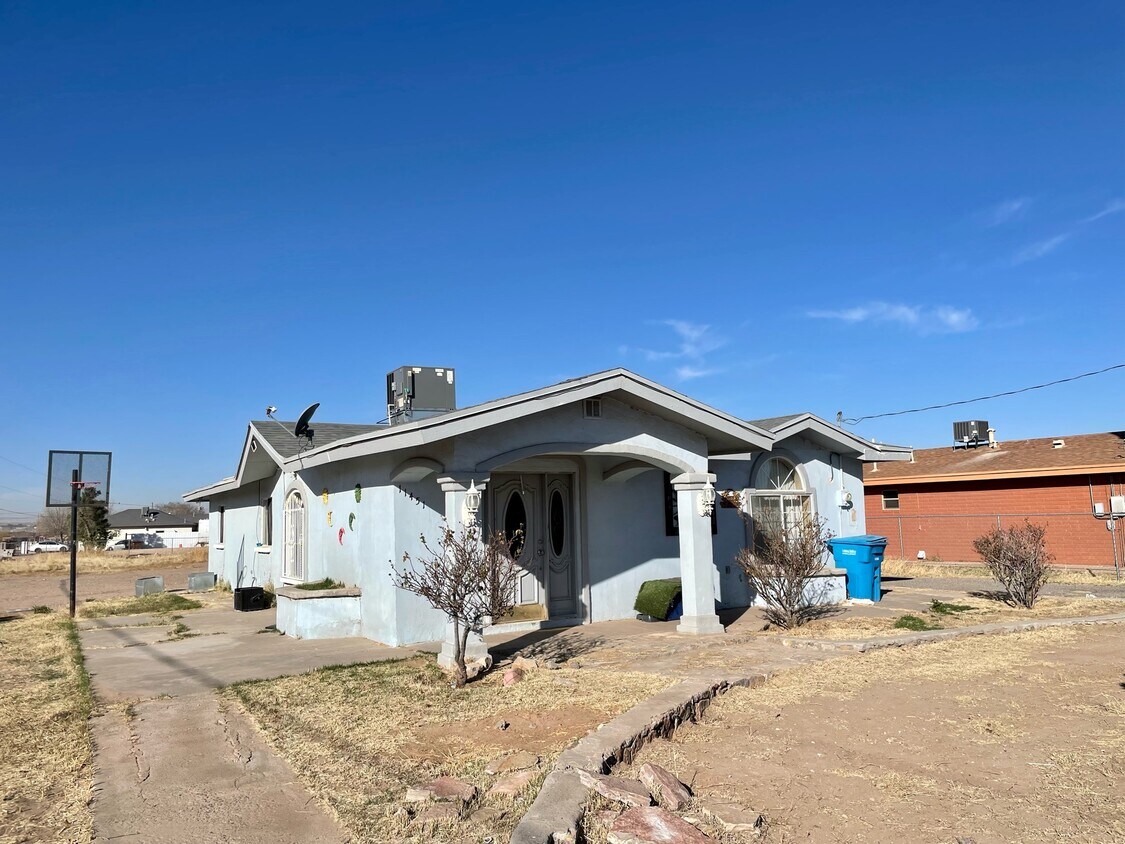 11451 Valle Olivia Rd, Socorro, TX 79927 House Rental in Socorro, TX
