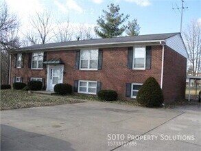 Building Photo - 1908 Colonial Ln