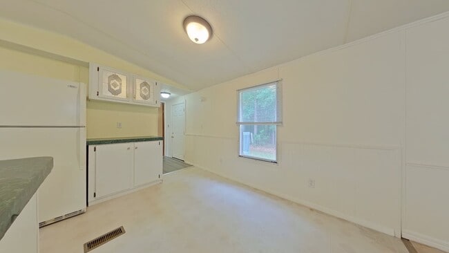 Building Photo - 3020 Aplin Rd