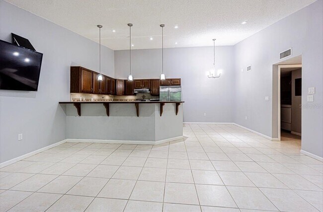 Foto del edificio - 3345 Crystal Ct E