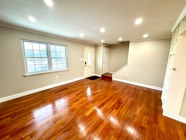 Foto del edificio - 540 Valleywood Rd