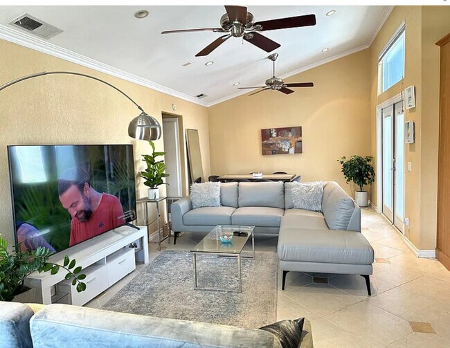 Foto del edificio - 8496 E Donnybrook Cir