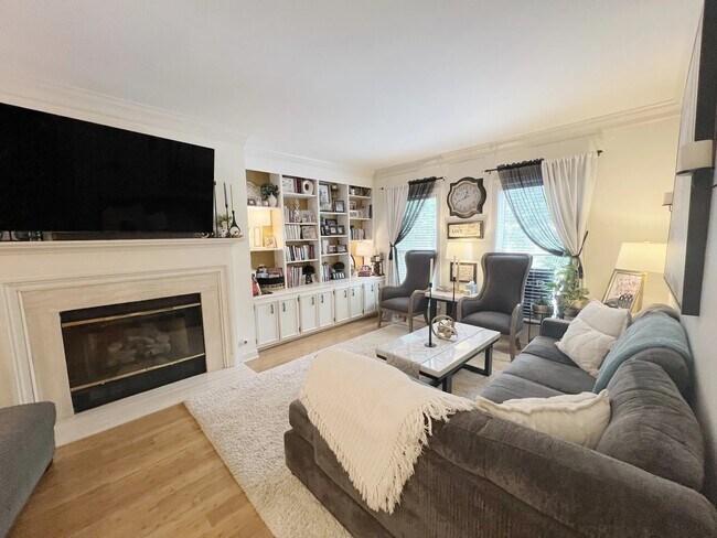Foto del edificio - 3025 Woodlawn Dr
