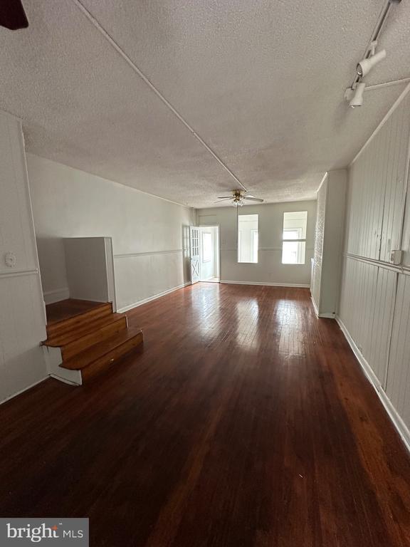 Foto del edificio - 135 W Courtland St