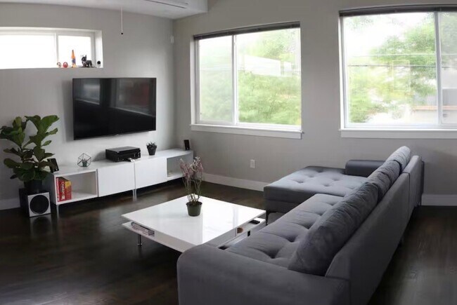 Foto del edificio - 3120 W 19th Ave