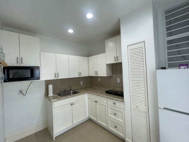 Building Photo - 14334 SW 163rd Terrace