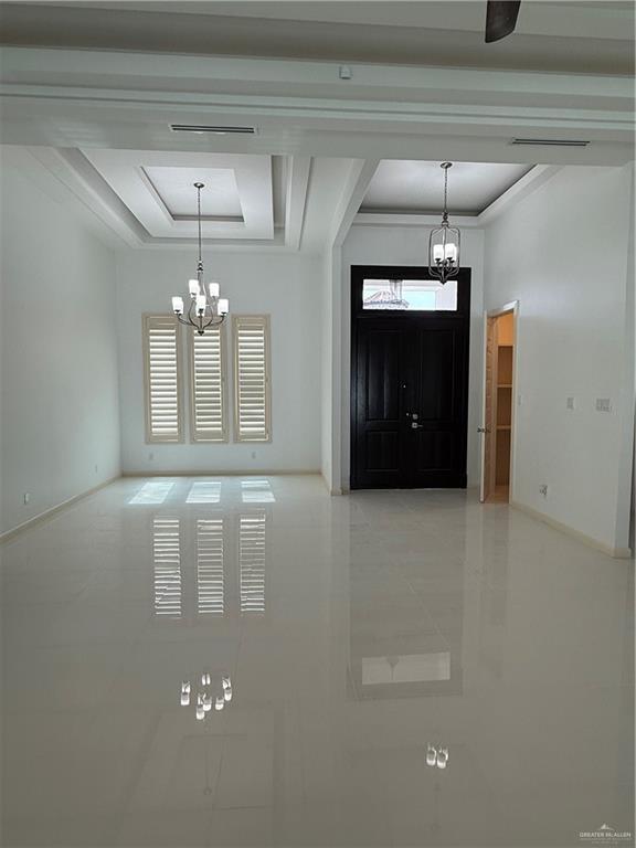 Building Photo - 45 Esmeralda St
