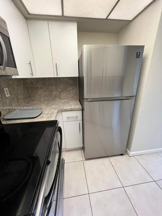 Foto del edificio - 8205 SW 152nd Ave