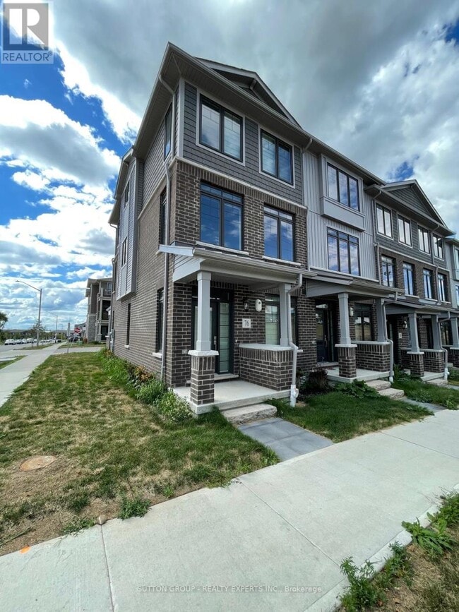 Building Photo - 10-10 Birmingham Dr
