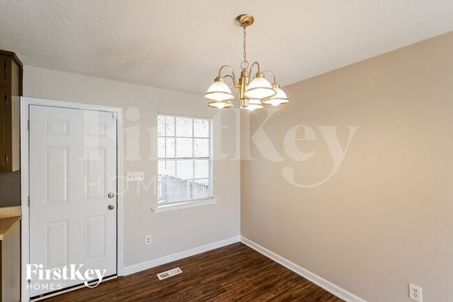 Foto del edificio - 634 14th Ave NW