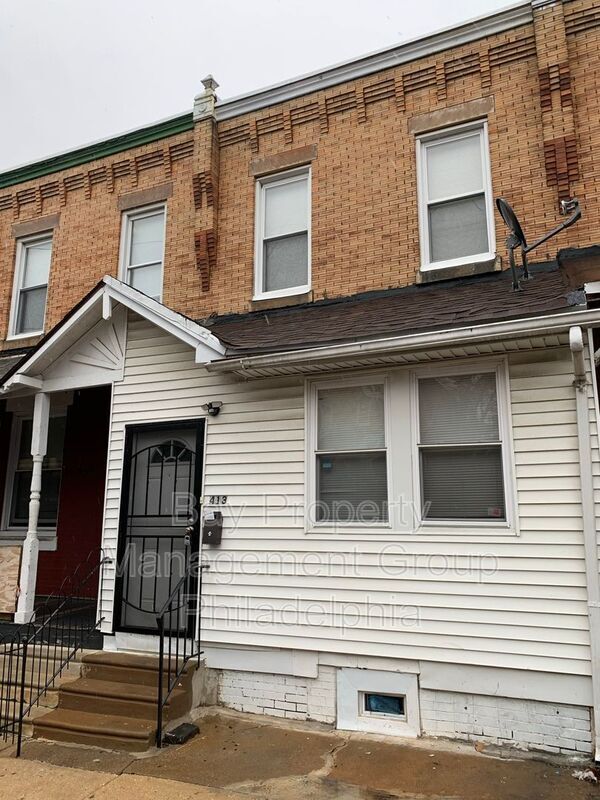 Primary Photo - 413 N Sickels St