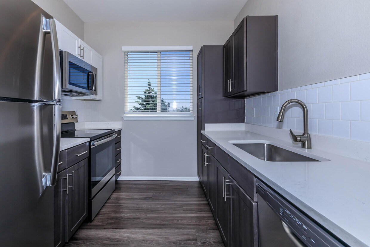 The Dakota at Governor's Ranch Apartments 9097 W Cross Dr Littleton