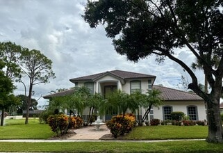 Building Photo - 2949 Zaharias Dr