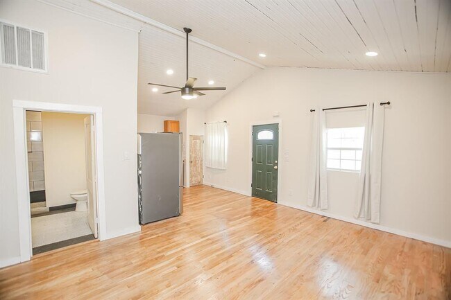 Foto del edificio - 690 County Rd 219