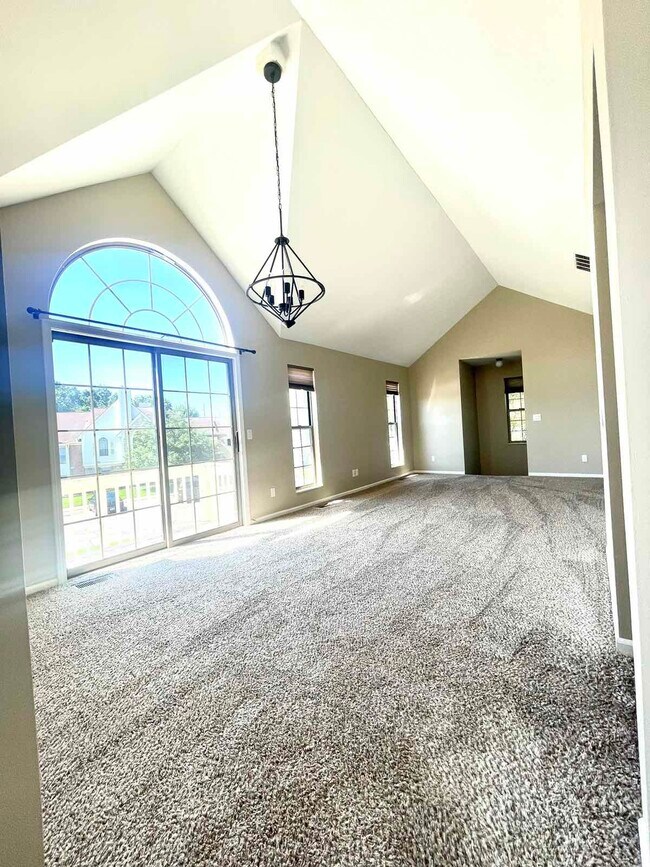 Foto del edificio - 204 Maplewood Ct