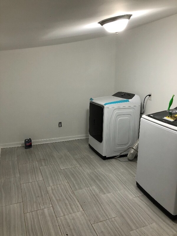 Foto del edificio - 319 E Walnut Ln