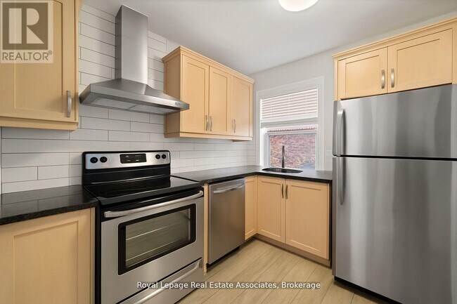 Building Photo - 531 Runnymede Rd