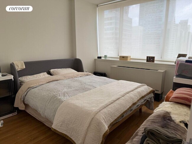 Foto del edificio - 66 W 38th St