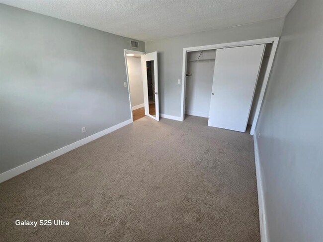 Foto del edificio - 4732 SW 33rd Ave