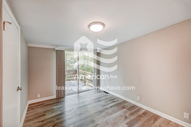 Building Photo - 100 Red Ln Cir