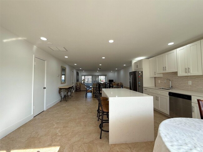 Foto del edificio - 5093 Privet Pl