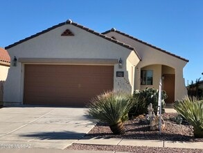 Building Photo - 347 W Calle Moncayo