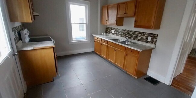 Foto del edificio - Newly Remodeled City 3-Bedroom Single Family Home