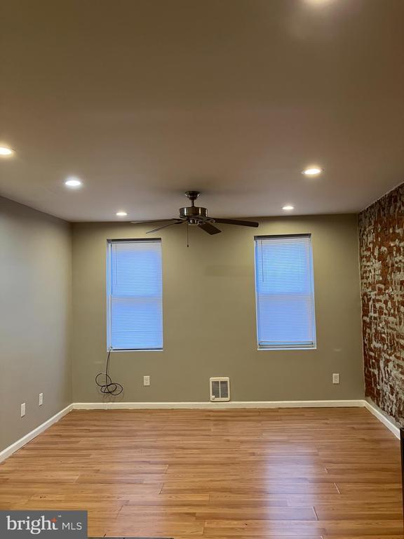 Foto del edificio - 2131 E Tioga St