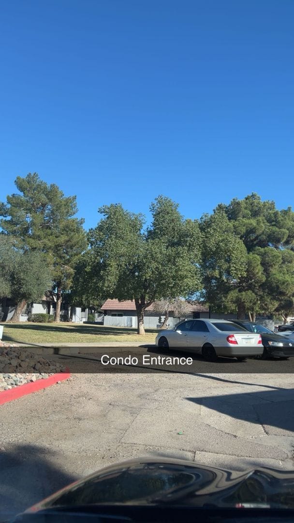 Photo - Well Appointed 2 bedroom 2 bathroom available February 1st.  Washer and Dryer Included!!!  Close ... House