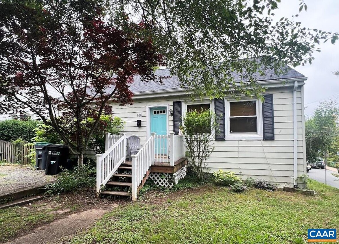 Primary Photo - 600 Elliott Ave