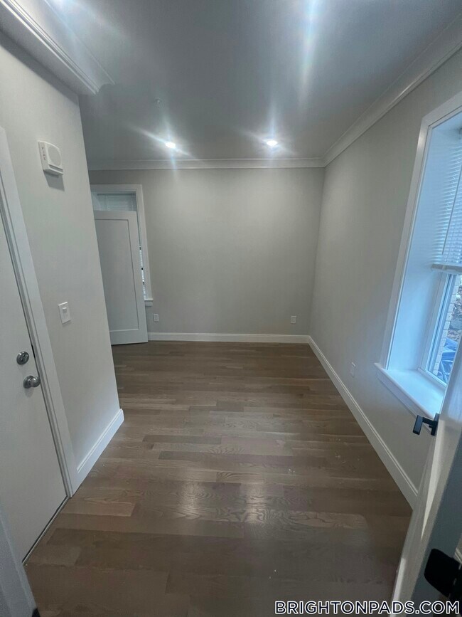 Building Photo - 47 Englewood Ave